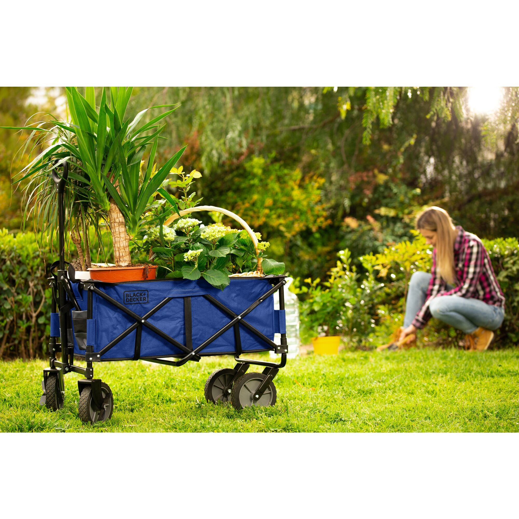 BLACK+DECKER Utility Wagon, Collapsible / Folding Wagon, Blue BDSTCT